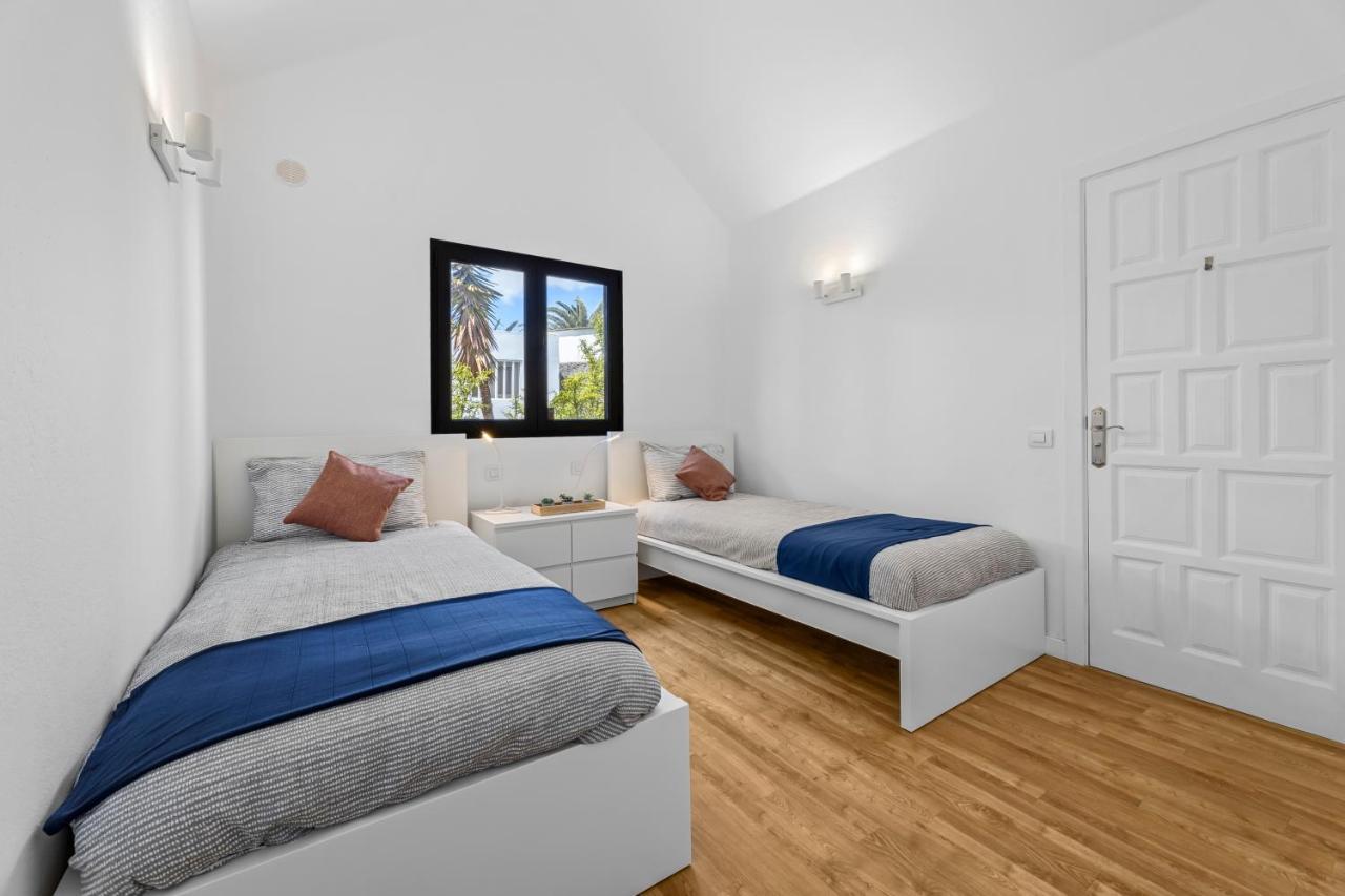 Home2Book Design House Bastian Beach Costa Teguise Extérieur photo